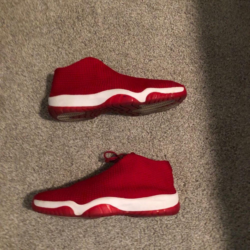 Jordan Future (Gym Red)